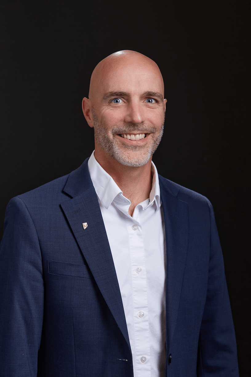 Pace McCulloch profile facing the right